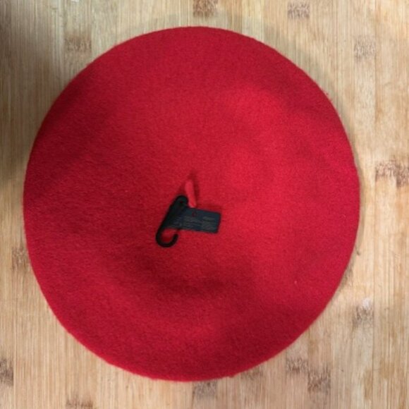 Retro Wool Red Beret - Picture 2 of 16